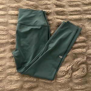 Alo High-Waisted Yoga pants